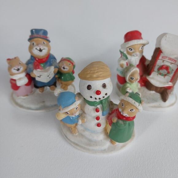 Avon Forest Friends Lot of 3: Carroling, Snowfall‎ Friends, Shopping for Treats - Picture 3 of 5